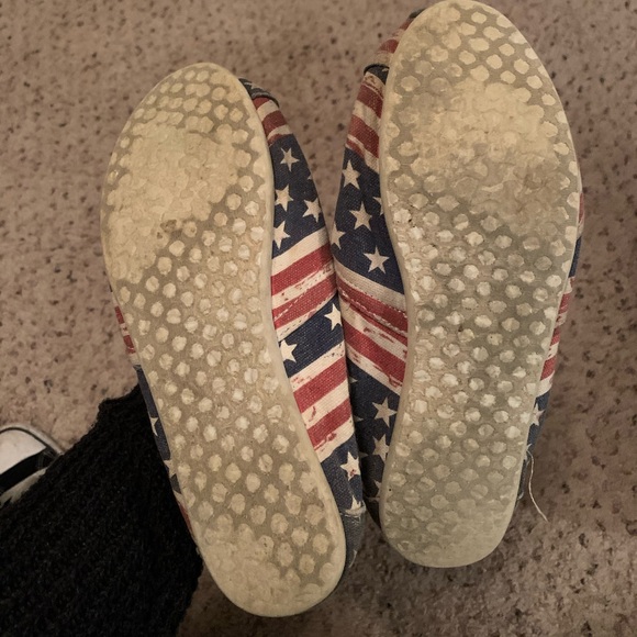 Women’s American flag toms - Picture 2 of 2